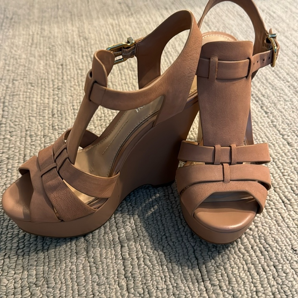 🚫SOLD🚫 Gianni Bini wedges